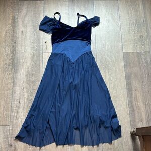 Weissman Small Adult Long Blue Velvet Ballet/Lyrical Costume w/ Pearl Hair Piece